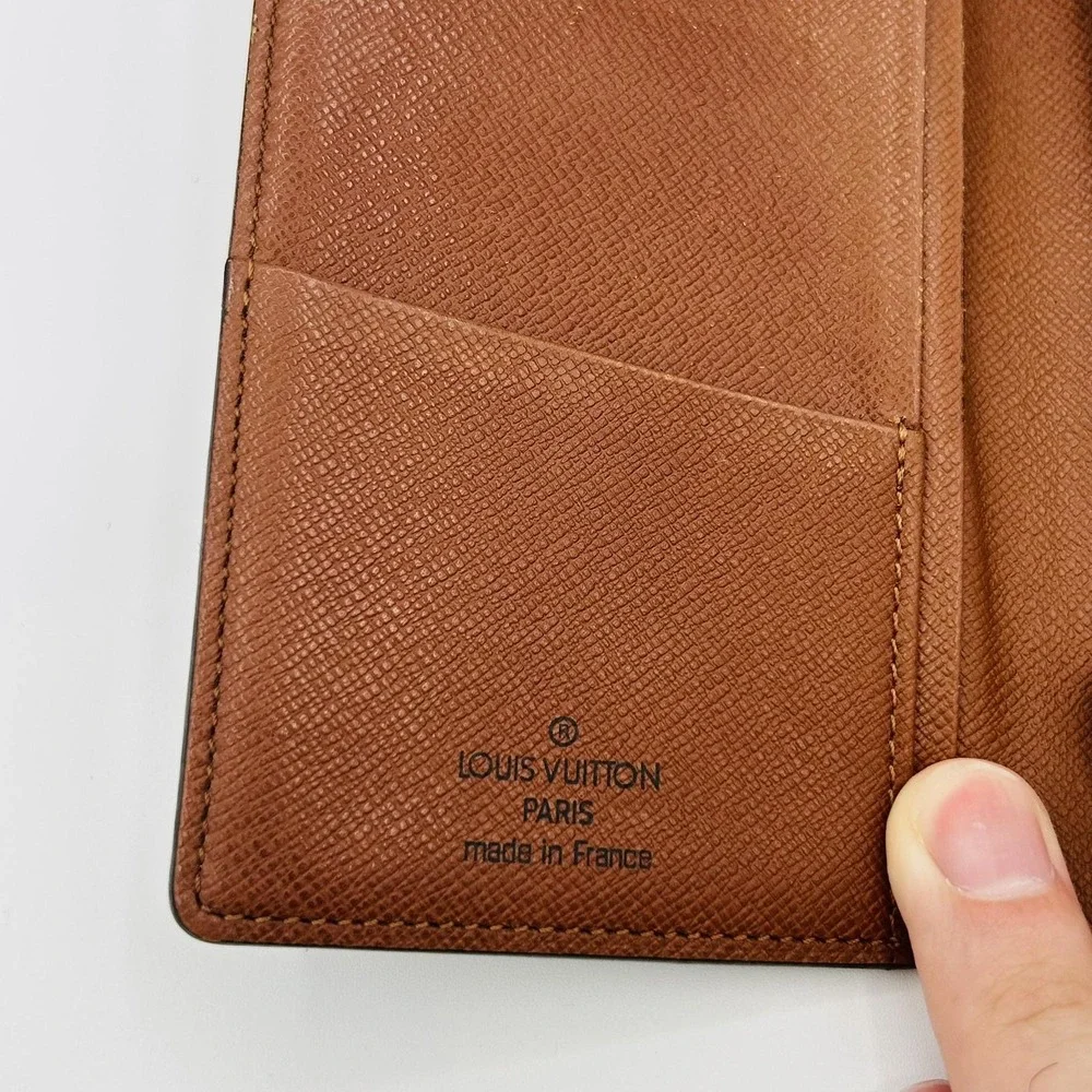 Louis Vuitton Wallet Womens One Size Brown Monogram Long Bifold Credit Card
